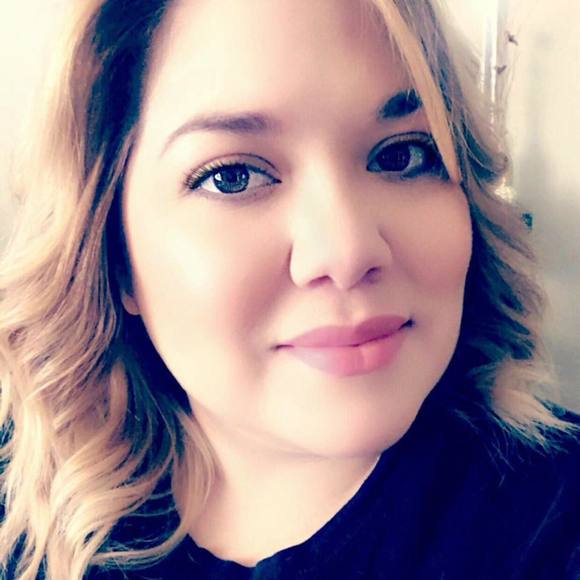 Meet your Posher, Sheyla - Picture 1 of 1